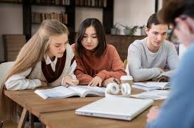 Pentingnya Etos Kerja dan Pendidikan Karakter di Dunia Vokasi